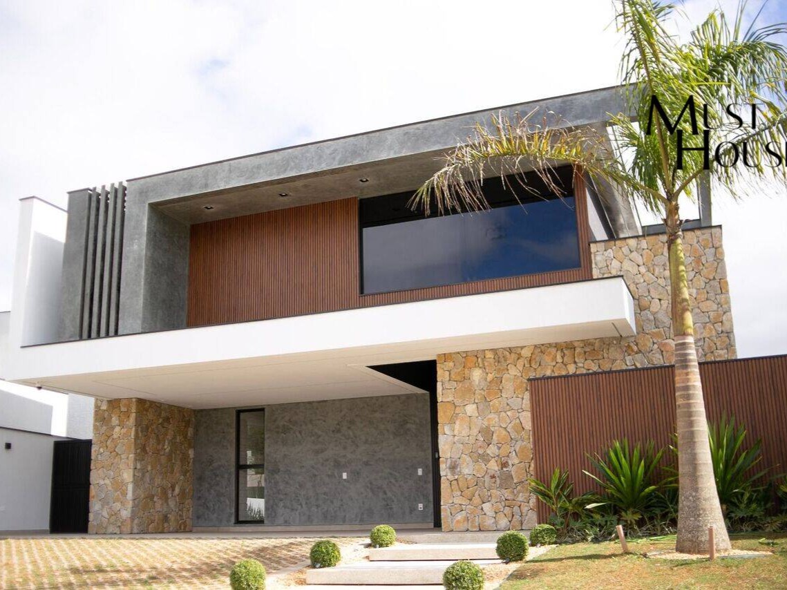 Casa com 4 dormitórios, 313 m²